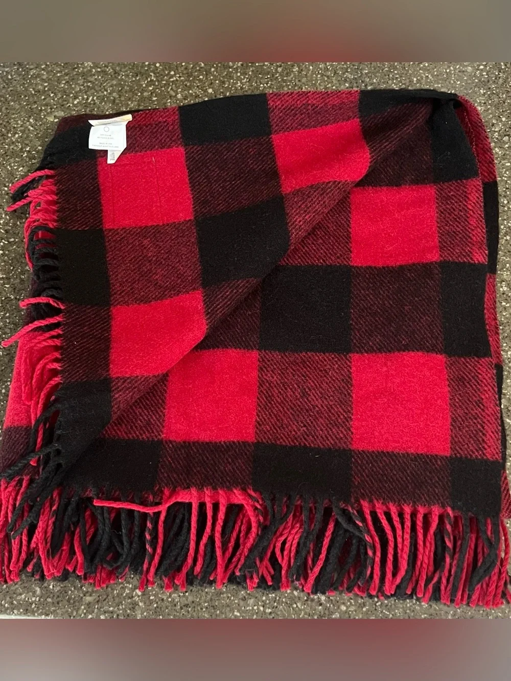 Pendleton 100% Wool Rob Roy Red and Black Buffalo Plaid Fringe Throw Blanket